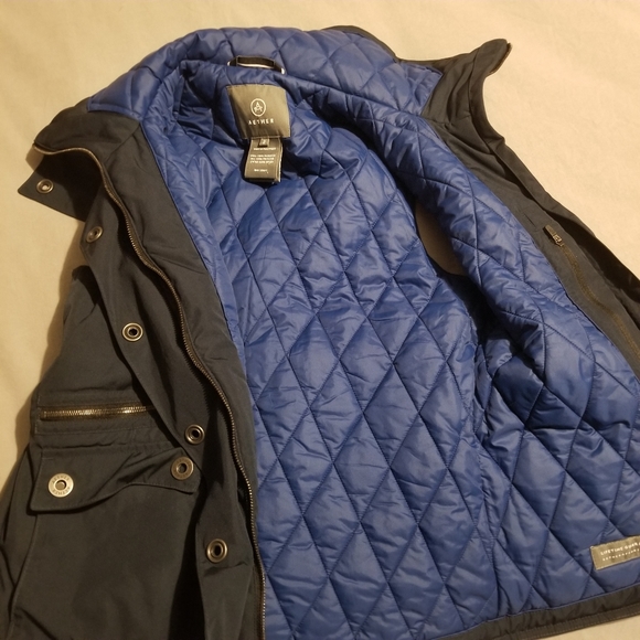 Aether quilted vest, 10/10 - Picture 3 of 4